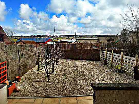 Hide Away apartment near Whitby back garden with views over the moors
